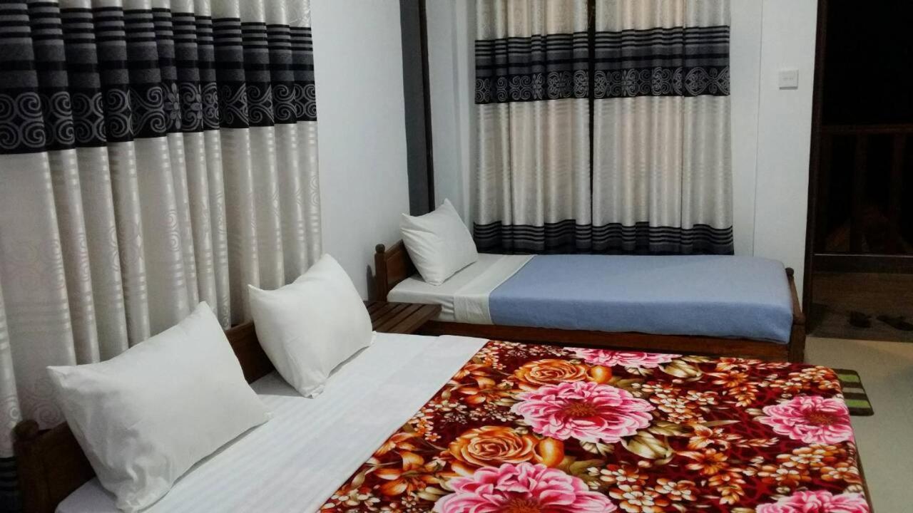 Tea Breeze Motel Nallathanniya Extérieur photo