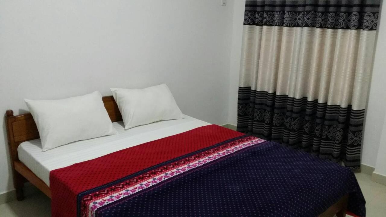 Tea Breeze Motel Nallathanniya Extérieur photo