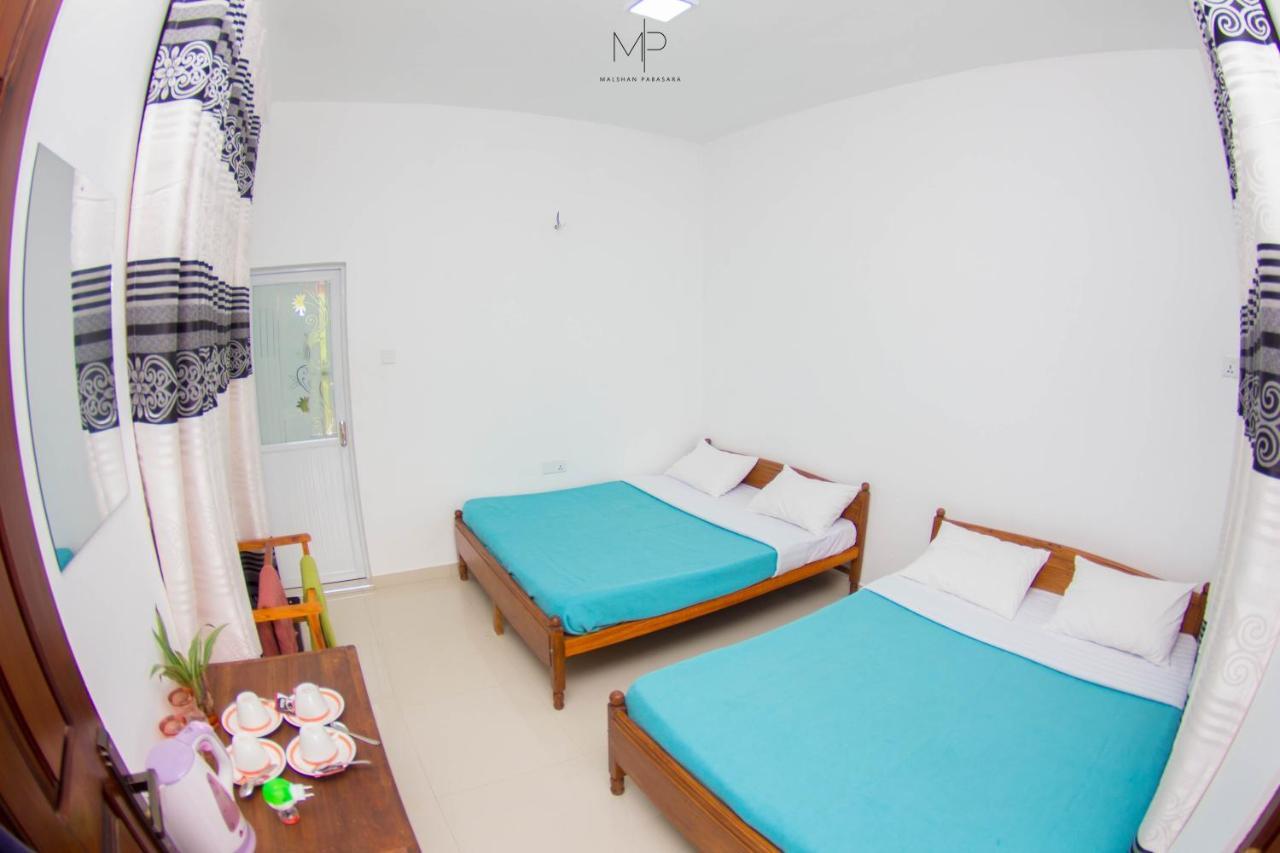 Tea Breeze Motel Nallathanniya Extérieur photo